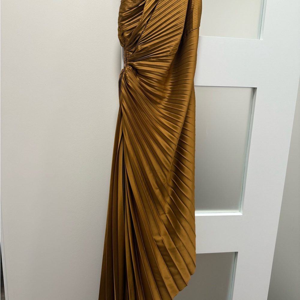 Dress Forum One Shoulder Pleated Satin Midi Dress – Gold Bronze